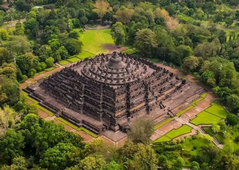 Candi Borobudur! A Monumental Tapestry Woven from Stone and Faith