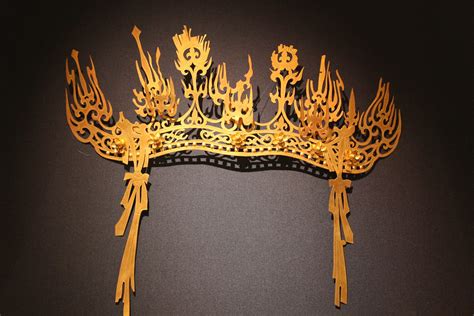 Gold Crown of Goguryeo: A Symphony of Celestial Power and Intricate Craftsmanship!