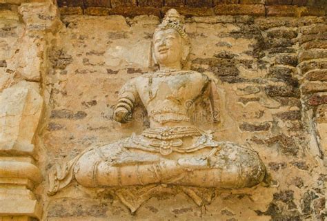 Guardian Deity of the Pagoda Embraces Mystical Realism and Ethereal Serenity