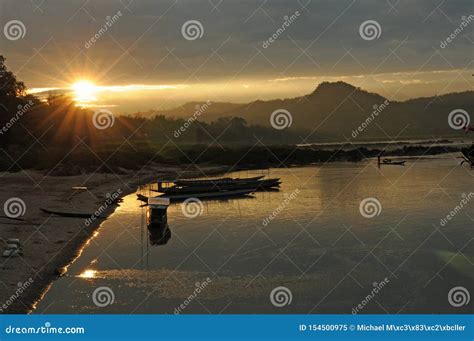 Sunrise Over Mekong River, A Dreamlike Tapestry of Vibrant Hues and Mystical Aura!