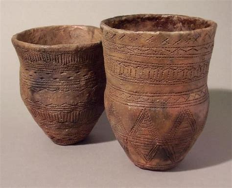  The Beaker Harrow Hoard - A Symphony of Neolithic Bronze and Enigmatic Symbolism!