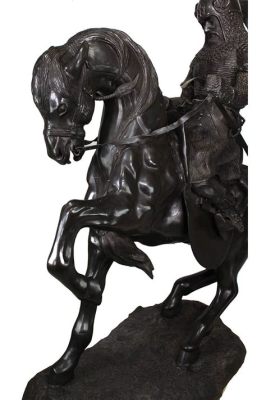 “The Great Hunt” – A Masterful Depiction of Power and Vulnerability in Bronze!